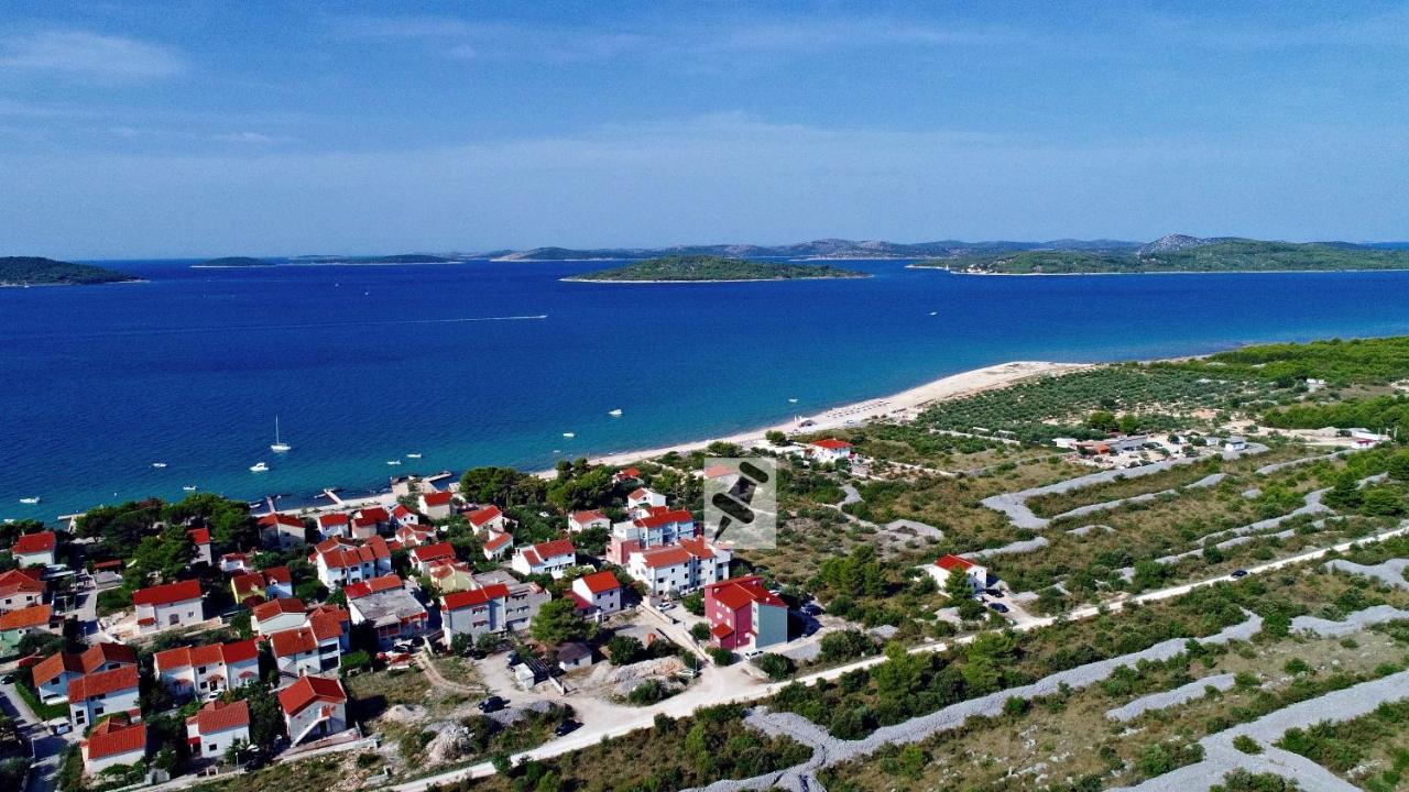 Apartments And Rooms Saric Jadrija Bagian luar foto