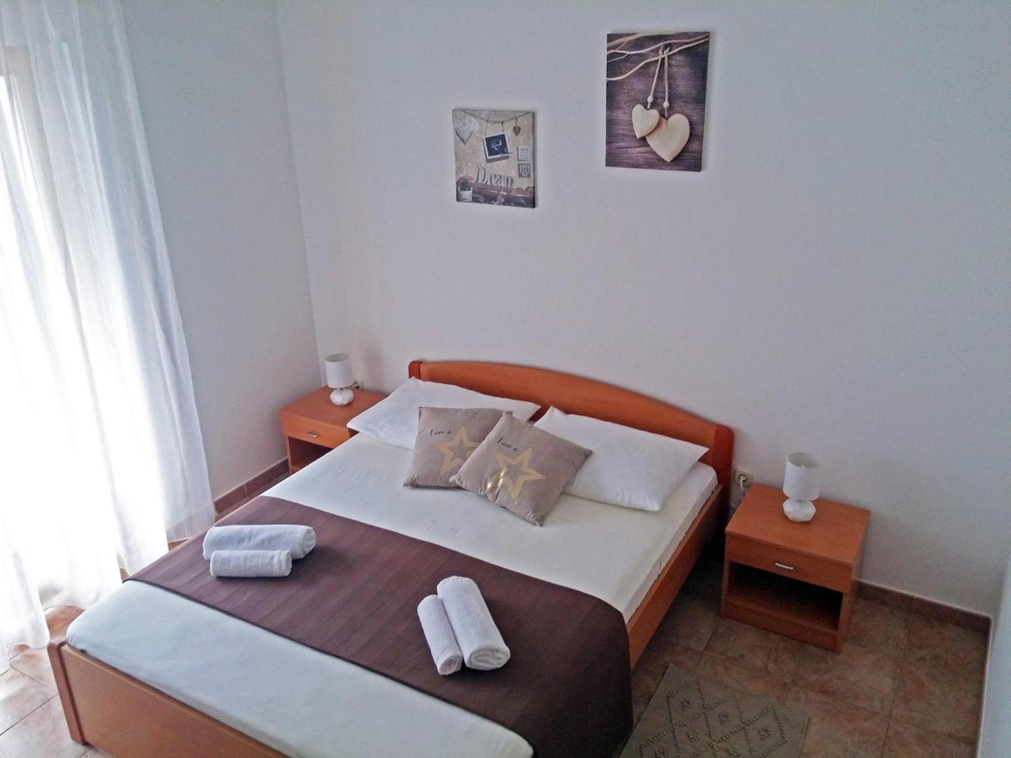 Apartments And Rooms Saric Jadrija Ruang foto