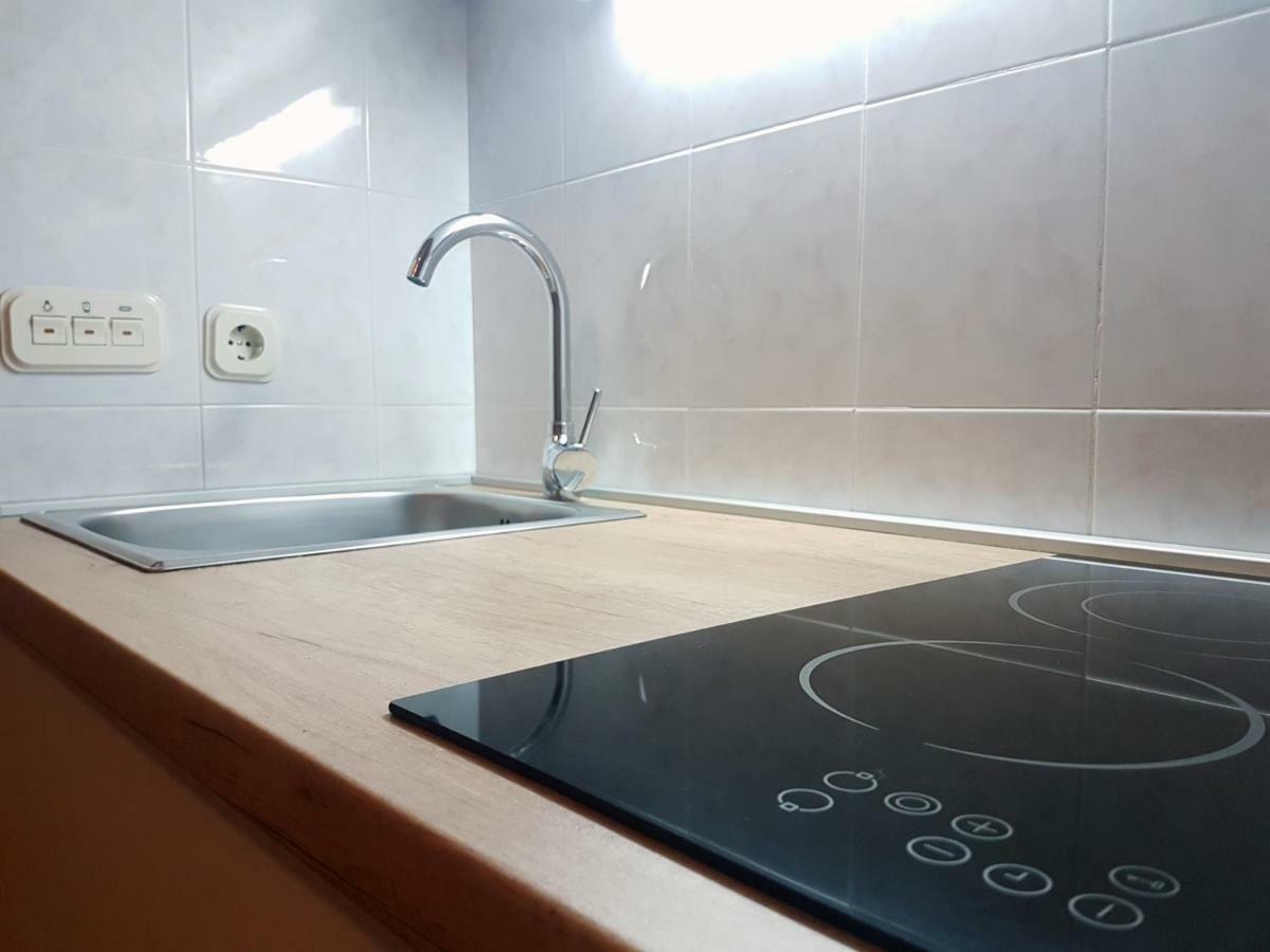 Apartments And Rooms Saric Jadrija Bagian luar foto